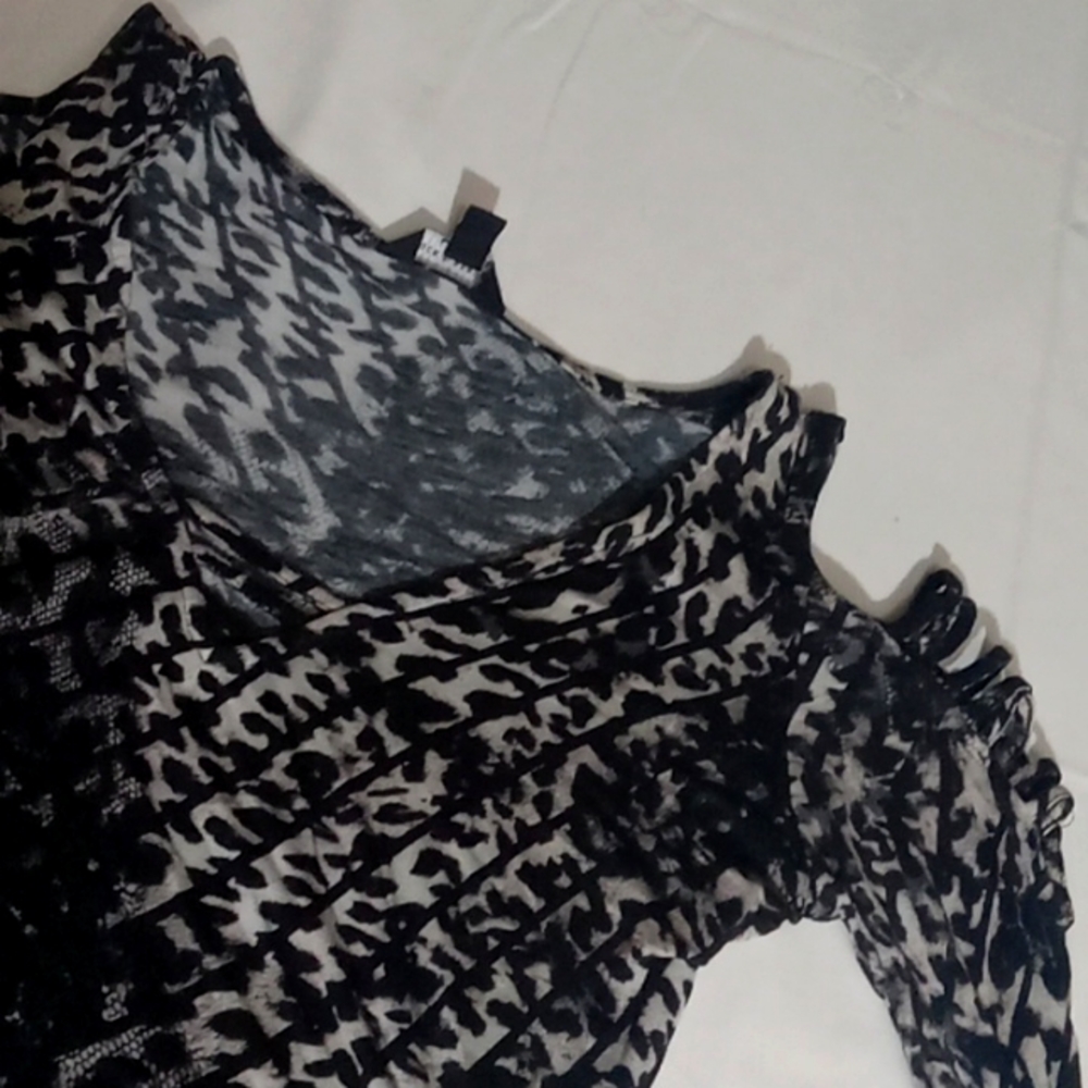 Cold shoulder long sleeve